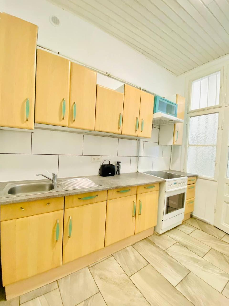 Economic 3p Lg Apartment Vienna