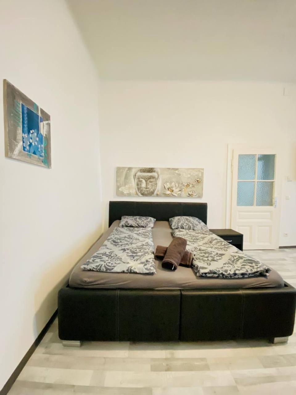 Economic 3p Lg Apartment Vienna