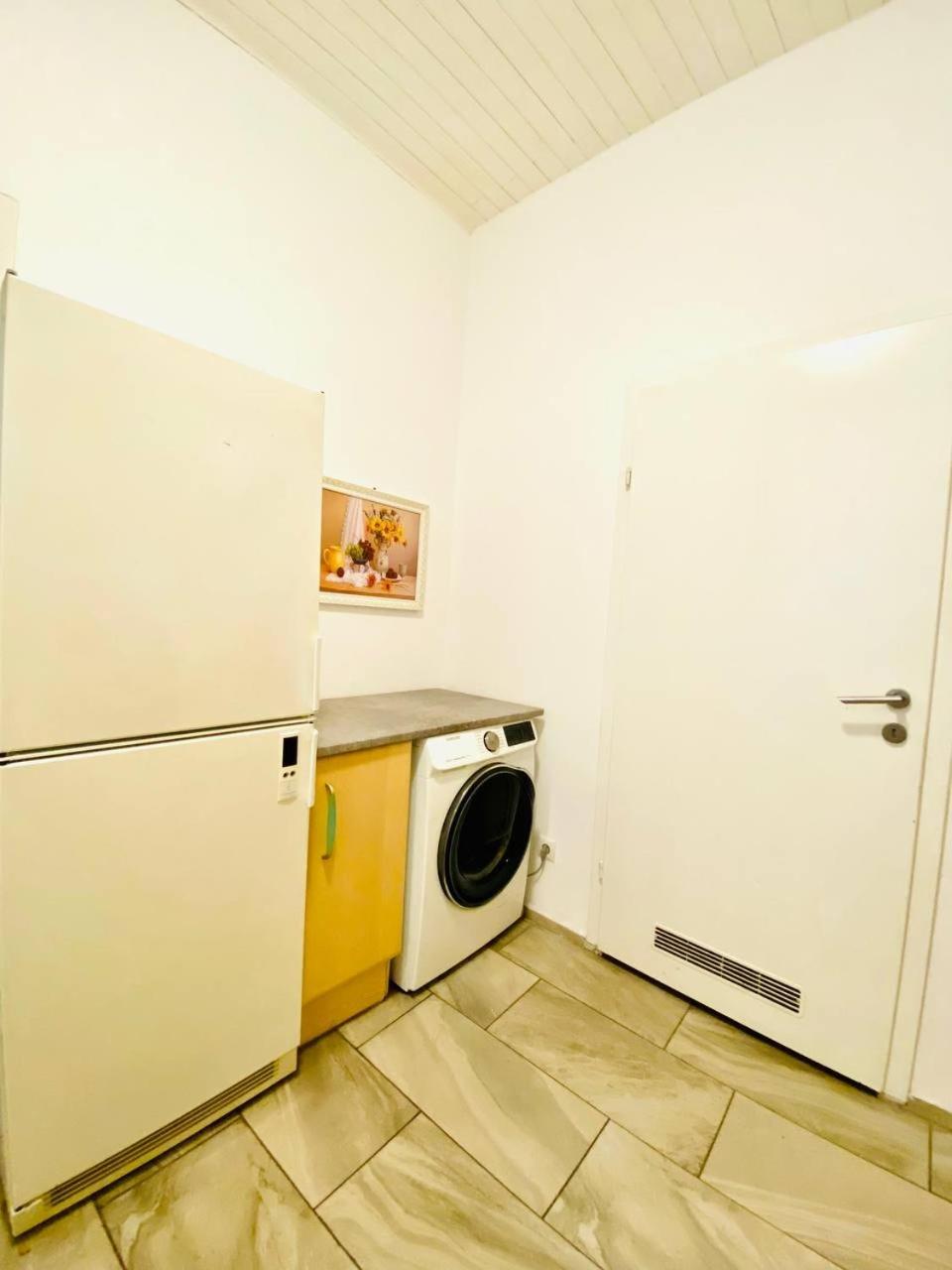 Economic 3p Lg Apartment Wien